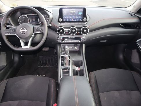 Certified 2025 Nissan Sentra SR FWD image 15