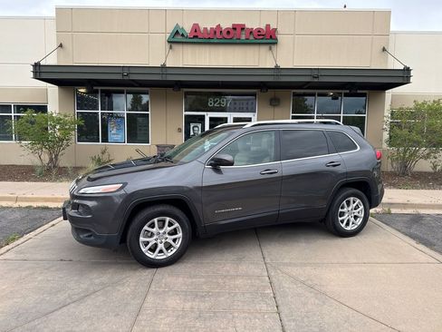 Used 2015 Jeep Cherokee Latitude w/ Cold Weather Group AWD/4WD image 1