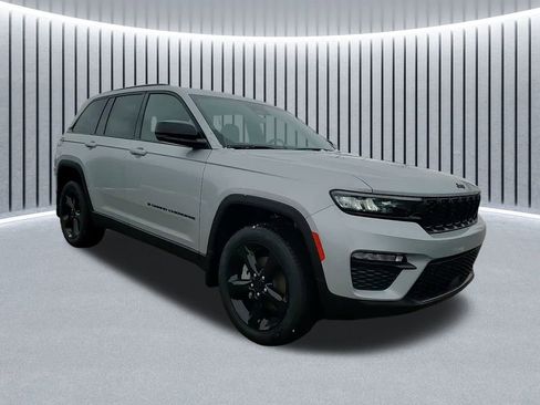 New 2025 Jeep Grand Cherokee Limited w/ Black Appearance Package image 1