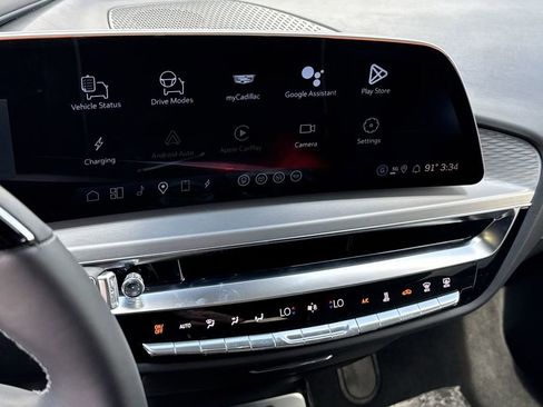 New 2026 Cadillac Lyriq V AWD/4WD image 17