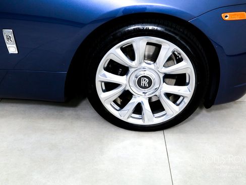 Certified 2019 Rolls-Royce Wraith RWD image 30