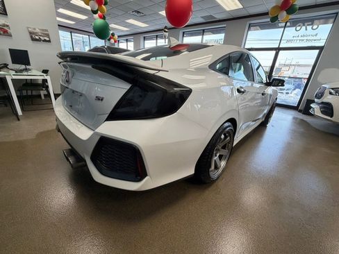 Used 2018 Honda Civic Si image 15