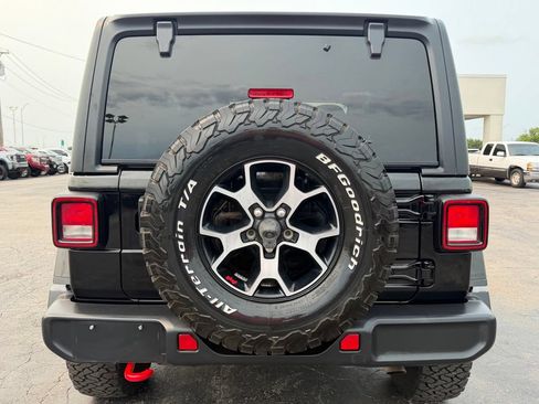 Used 2023 Jeep Wrangler Rubicon w/ Cold Weather Group AWD/4WD image 3