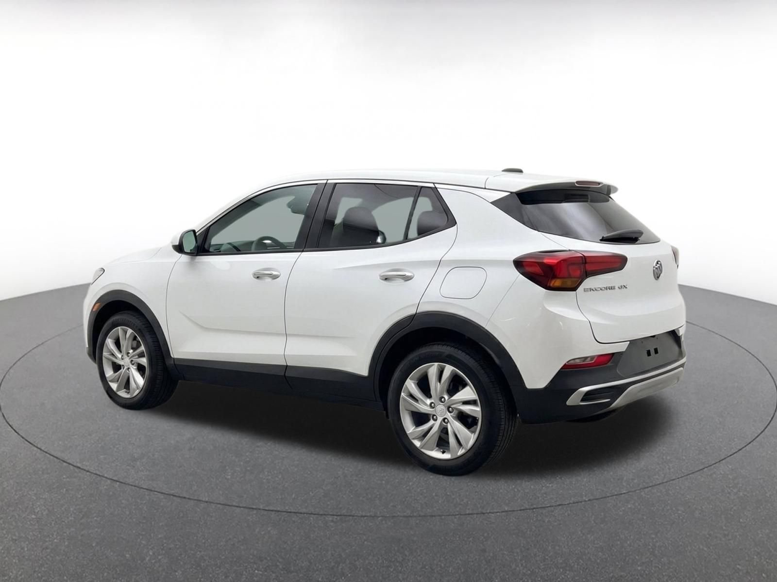 Used 2025 Buick Encore GX Preferred AWD/4WD image 6