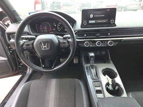 Used 2023 Honda Civic Sport image 8