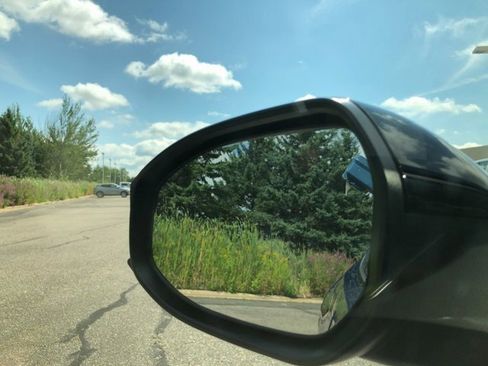 Used 2024 Toyota Prius XLE image 16