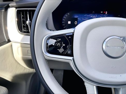 New 2026 Volvo XC60 T8 Ultra w/ Protection Package Premier image 17