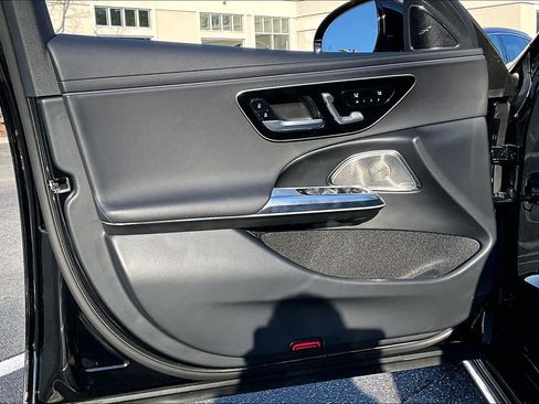 Used 2024 Mercedes-Benz E 350 4MATIC Sedan image 22