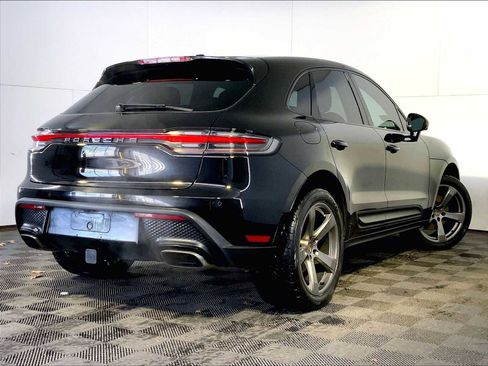 Certified 2023 Porsche Macan image 7