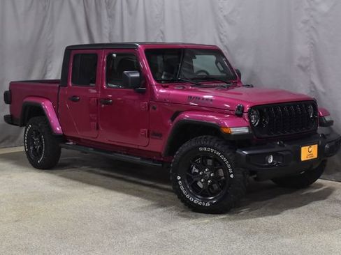 Certified 2024 Jeep Gladiator Sport image 4