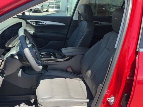 Used 2025 Buick Envision Avenir AWD/4WD image 13