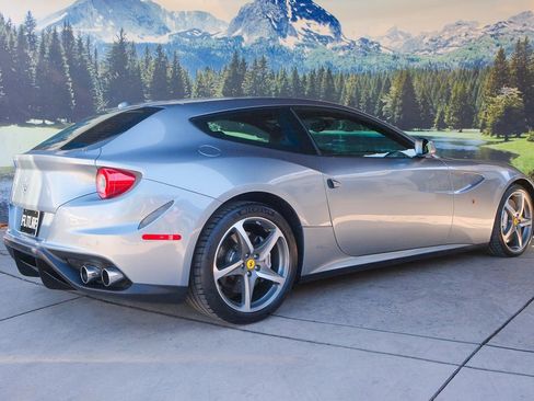 Used 2012 Ferrari FF image 5
