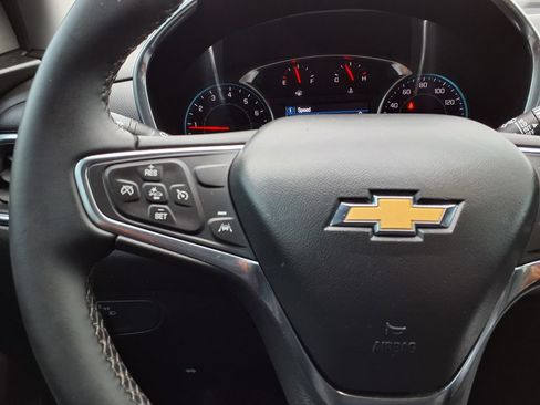 Used 2024 Chevrolet Equinox LT FWD image 22