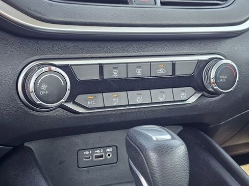 Used 2022 Nissan Altima 2.5 SV image 19