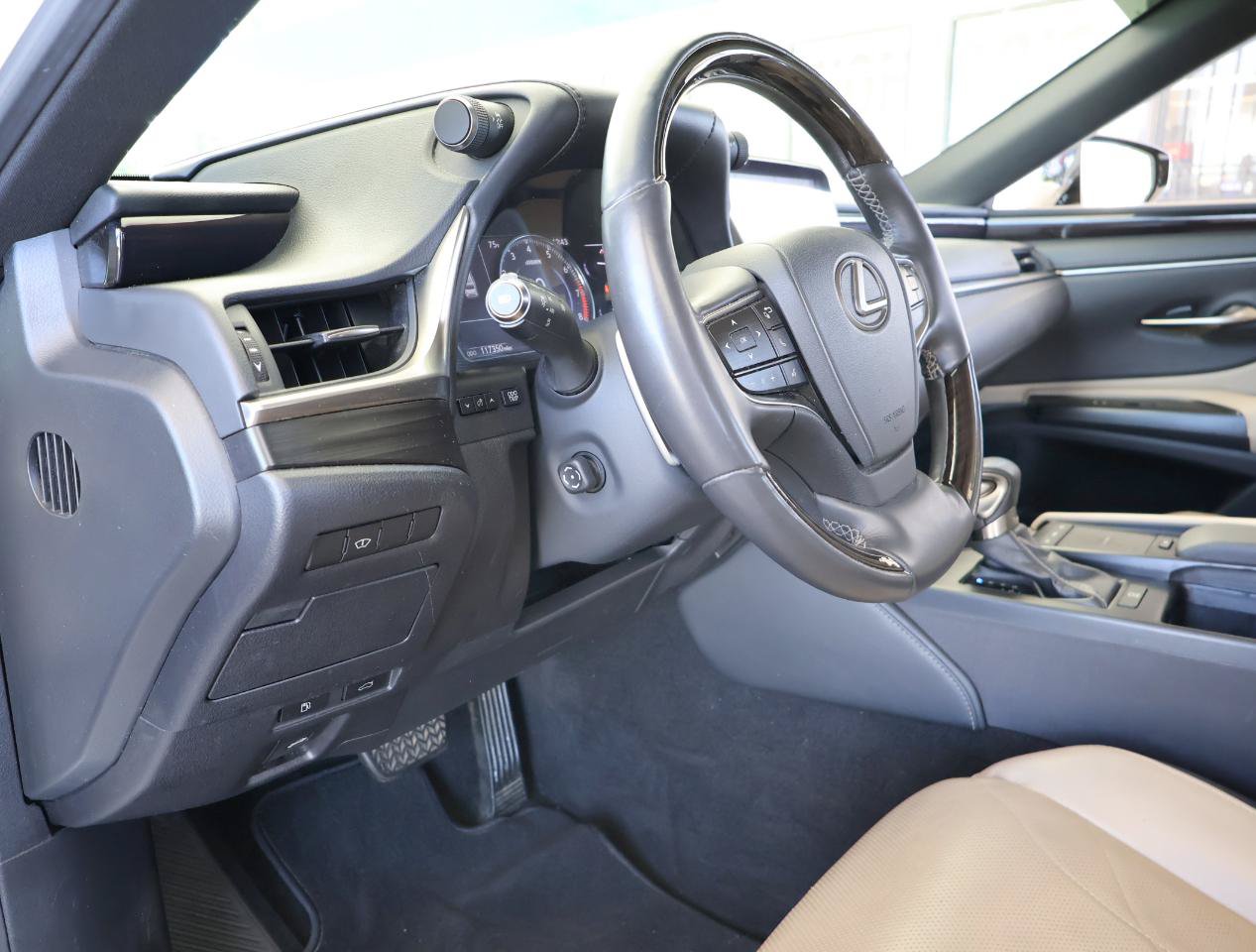 Used 2019 Lexus ES 350 w/ Accessory Package 2 FWD image 37