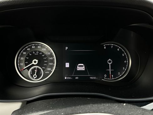 Used 2025 Genesis G70 2.5T image 40