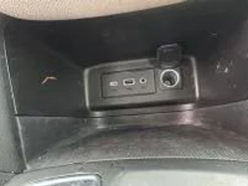 Used 2022 Chevrolet Equinox LS AWD/4WD image 15