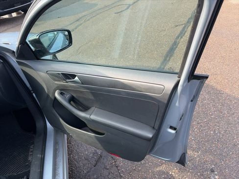 Used 2014 Volkswagen Jetta S image 14