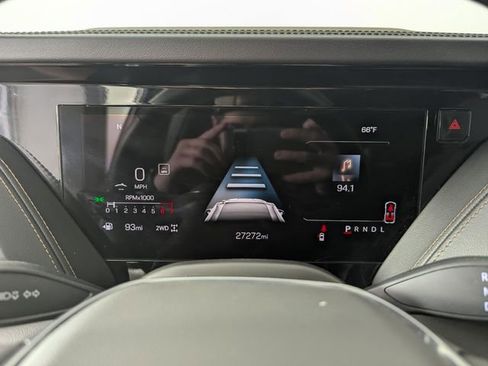 Used 2025 GMC Yukon XL AT4 w/ AT4 Premium Package image 17