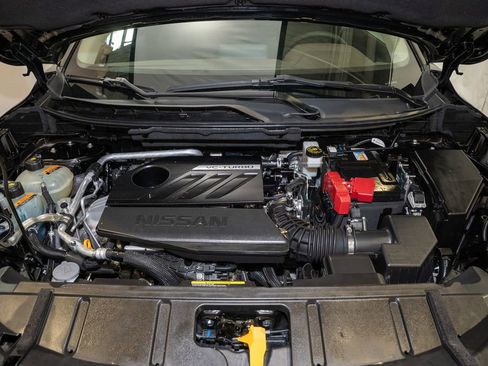 Certified 2023 Nissan Rogue SV image 18