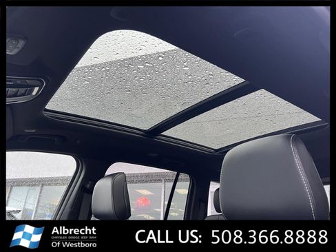 New 2025 Jeep Grand Cherokee Limited image 24