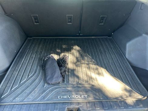 Used 2023 Chevrolet Equinox LT FWD image 17