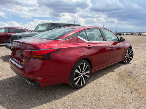 Used 2020 Nissan Altima 2.5 SR FWD image 3