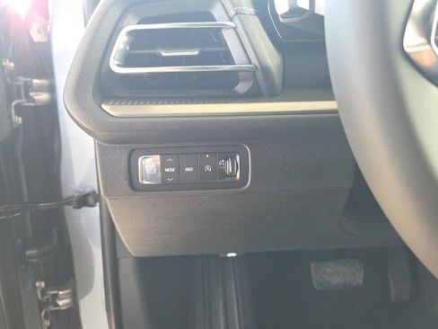 New 2026 Chevrolet Traverse LT w/ Driver Confidence Package image 24