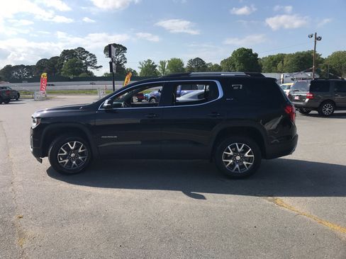 Used 2023 GMC Acadia SLT image 8