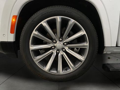 Used 2023 Jeep Grand Wagoneer Series II w/ Convenience Group III AWD/4WD image 13