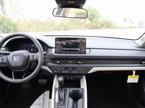 New 2025 Honda Accord SE image 12