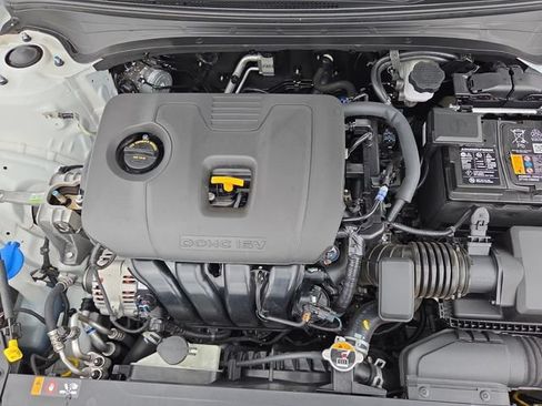 Used 2023 Kia Forte LXS w/ LXS Technology Package FWD image 10