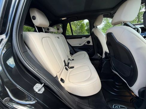 Used 2019 BMW X1 xDrive28i w/ Convenience Package AWD/4WD image 18