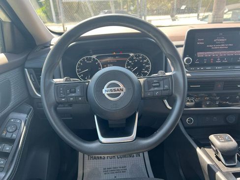Used 2021 Nissan Rogue S FWD image 16