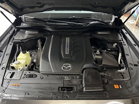 Used 2024 MAZDA CX-90 Plug-In Hybrid w/ Preferred AWD/4WD image 2