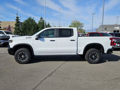 New 2026 Chevrolet Silverado 1500 ZR2 w/ LPO, Dark Essentials Package AWD/4WD image 8