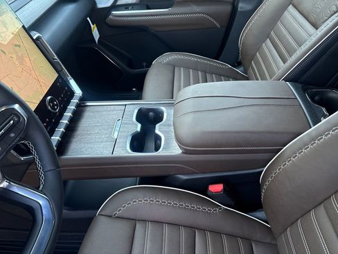 New 2026 GMC Acadia Denali Ultimate w/ LPO, Floor Liner Package image 38