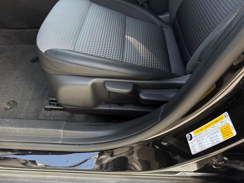 Used 2025 Chevrolet Trax LT image 22