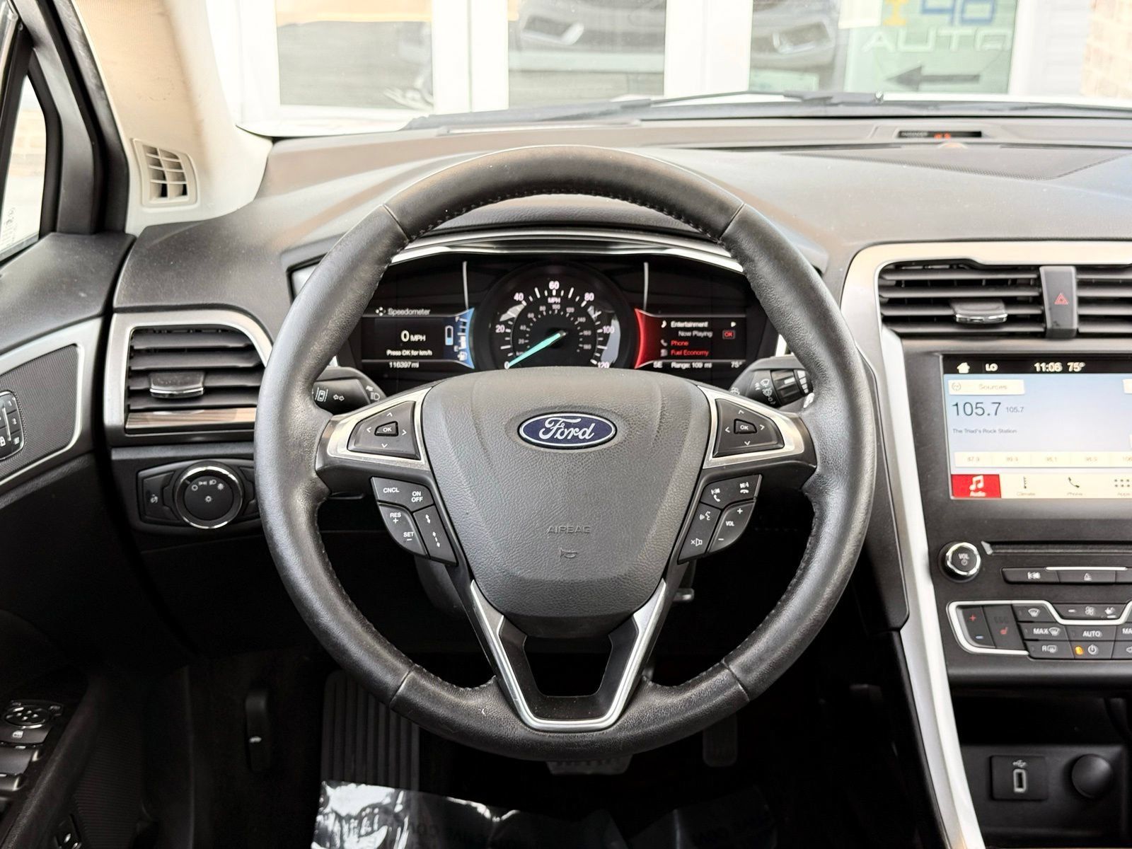 Used 2018 Ford Fusion SE w/ Equipment Group 602A FWD image 26