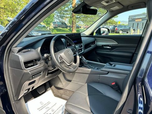 Used 2024 Toyota Grand Highlander AWD image 24