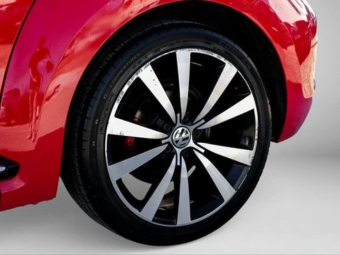 Used 2014 Volkswagen Beetle R-Line image 46