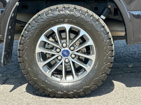 Used 2020 Ford F150 XLT w/ Equipment Group 302A Luxury AWD/4WD image 25