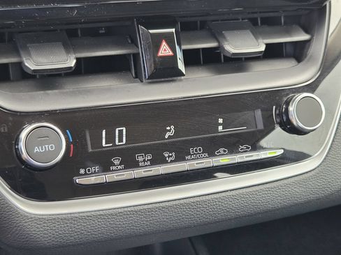 Used 2026 Toyota Corolla LE FWD image 20