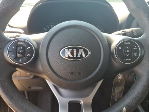Used 2020 Kia Soul LX FWD image 12