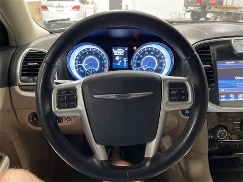Used 2013 Chrysler 300 image 15
