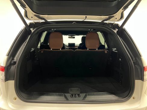 Used 2020 Lincoln Aviator Reserve w/ Elements Package Plus AWD/4WD image 28
