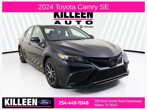 Used 2024 Toyota Camry SE image 1