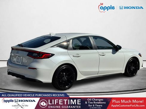 Used 2024 Honda Civic Sport image 3