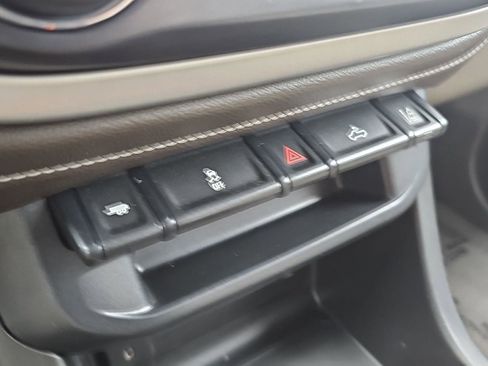 Used 2015 GMC Canyon SLE w/ SLE Convenience Package image 20