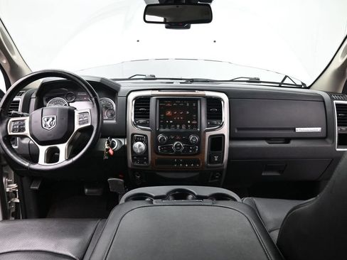 Used 2017 RAM 1500 Laramie AWD/4WD image 30
